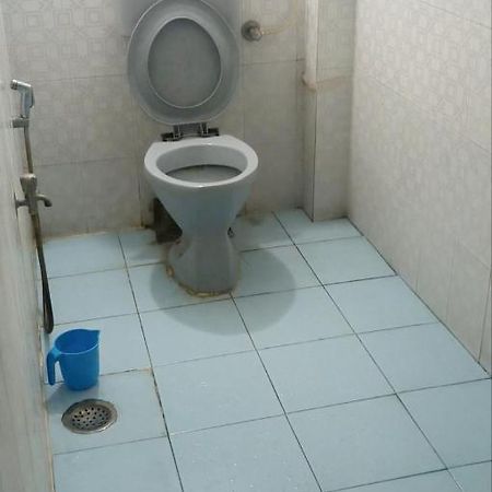 Gandhi Ganaga Guest House Варанаси Экстерьер фото