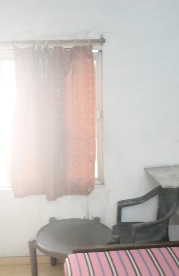 Gandhi Ganaga Guest House Варанаси Экстерьер фото